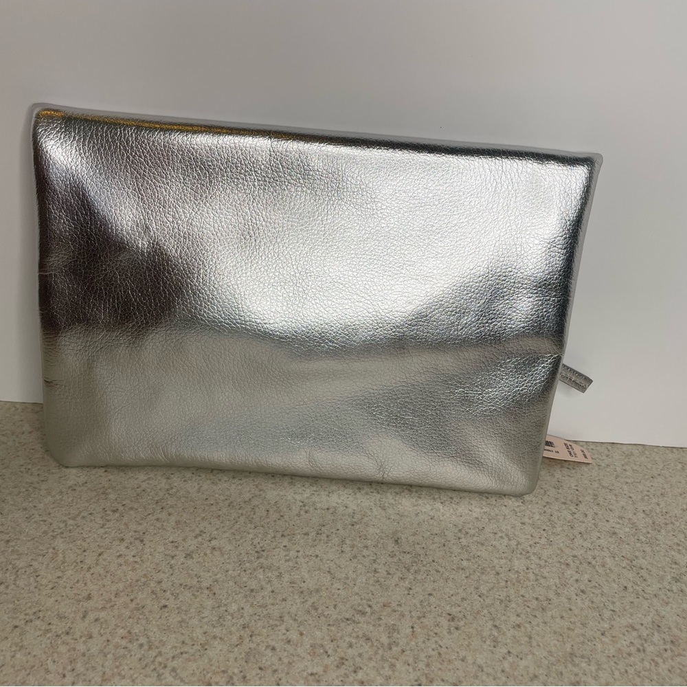 NEW Victoria's Secret Anniversary Silver Fold Over Angel Clutch Bag - Picture 2 of 7